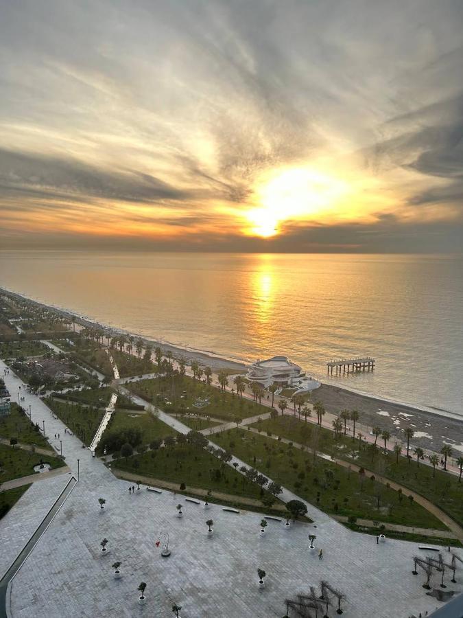 Студия С Потрясающим Видом На Море В Orbi Beach Tower Батуми Экстерьер фото
